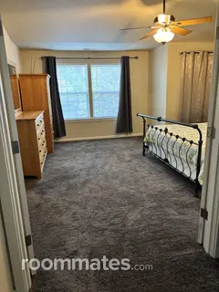 Room for rent in Hillsboro, OR $1100, house