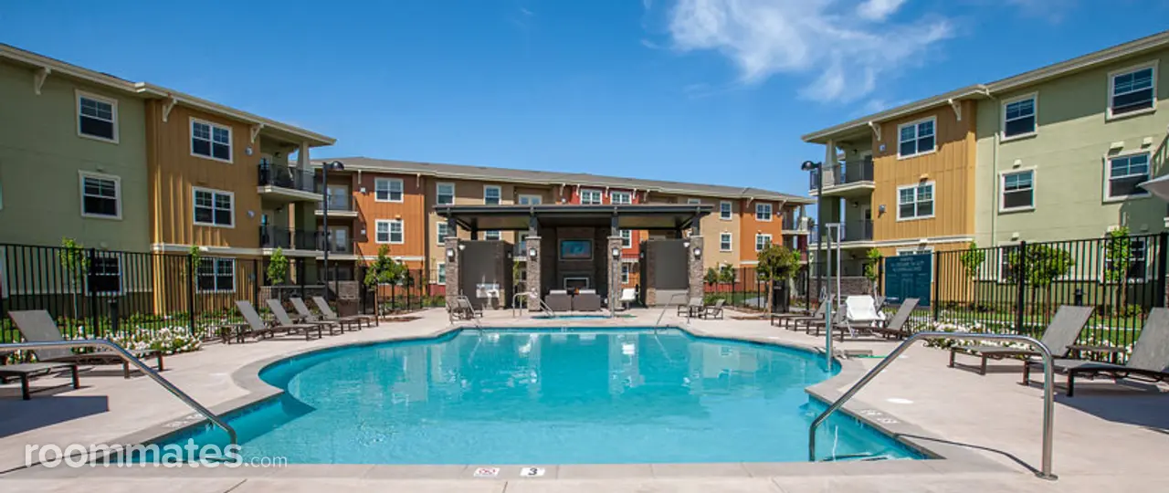 Profile photo 3 of 11