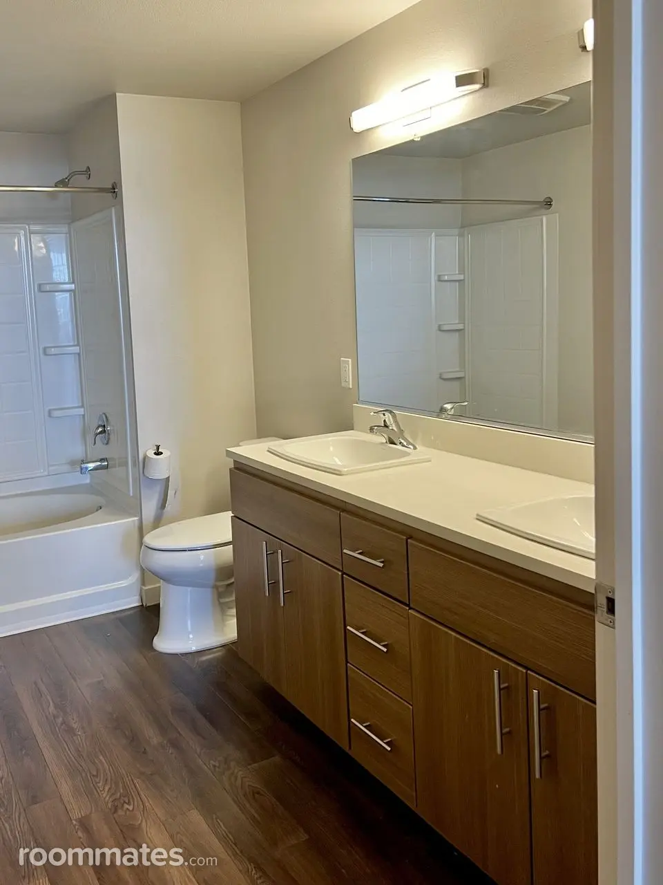 Profile photo 10 of 11