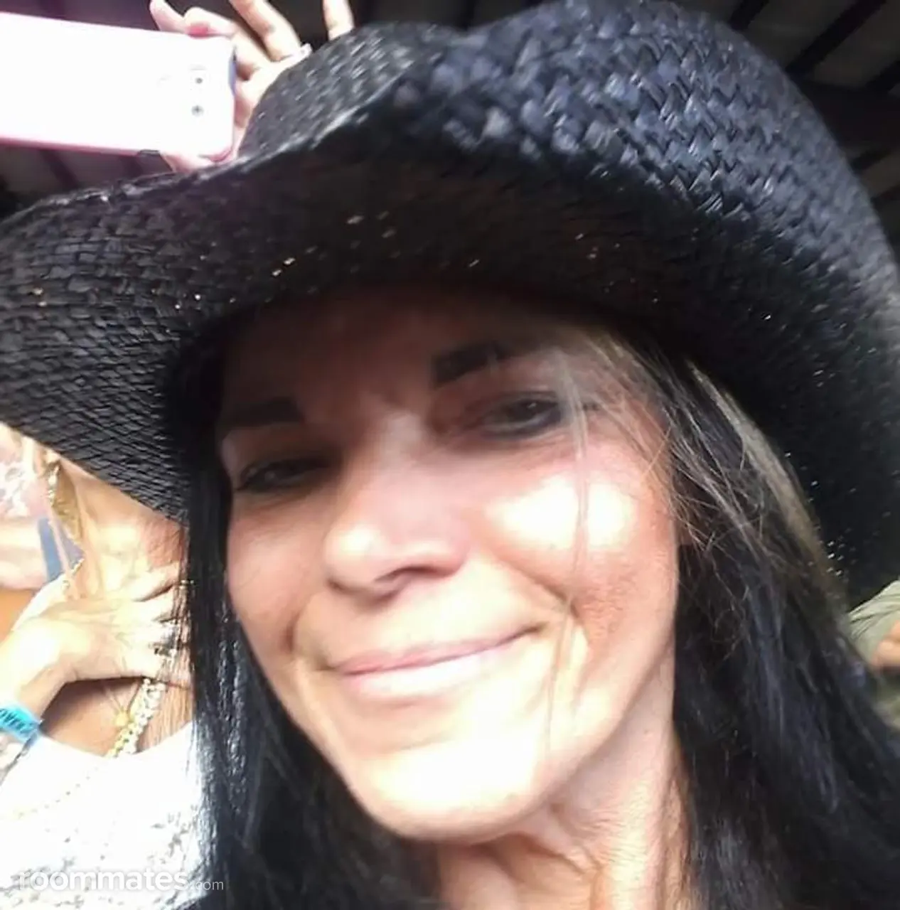 Profile photo 4 of 4