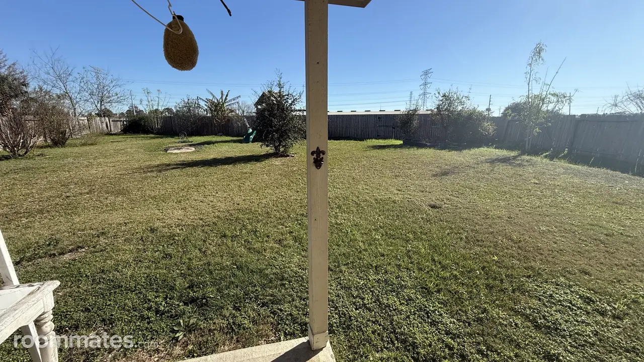 Profile photo 1 of 10