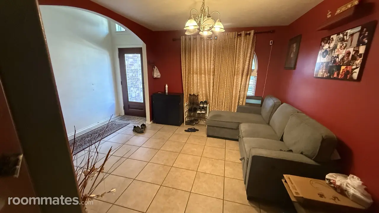 Profile photo 5 of 10