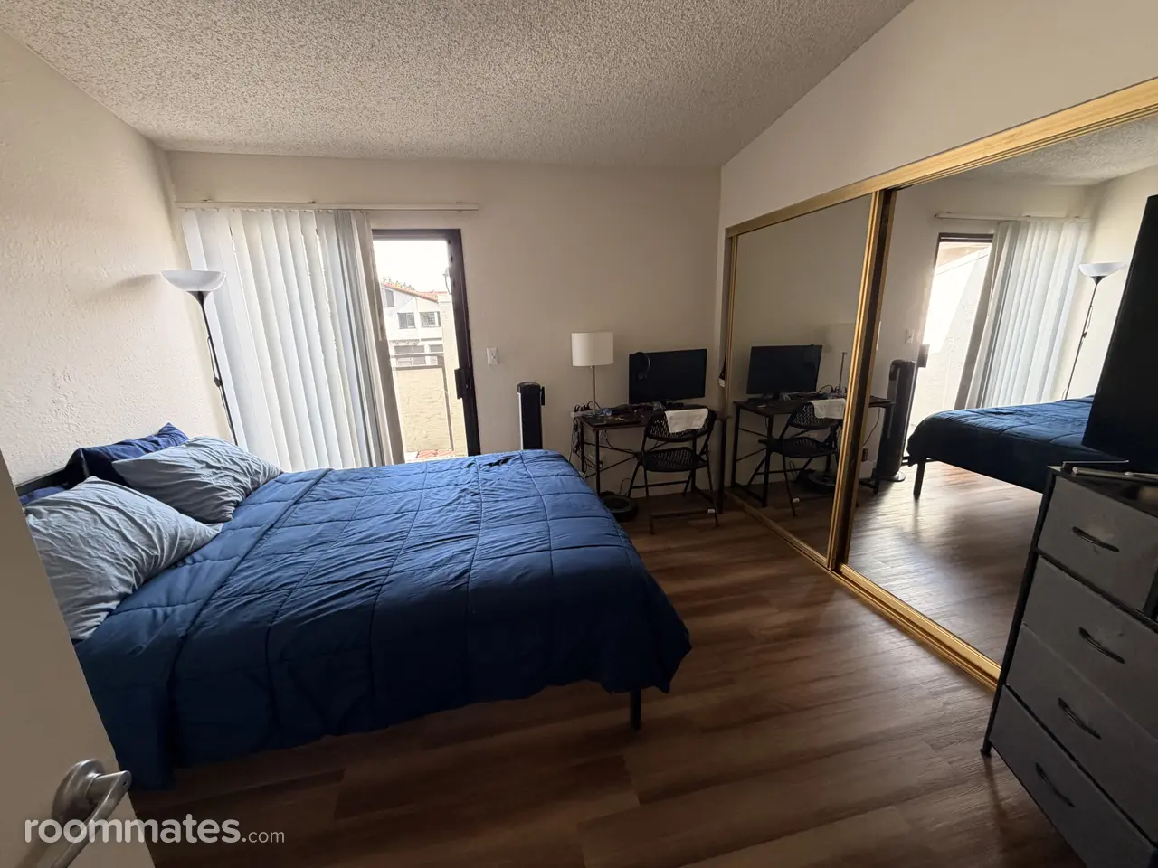 Profile photo 1 of 7