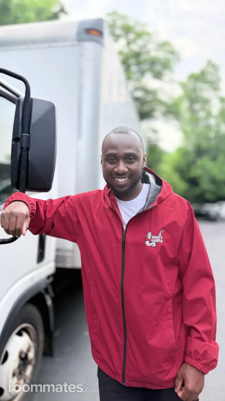 Profile photo 4 of 4