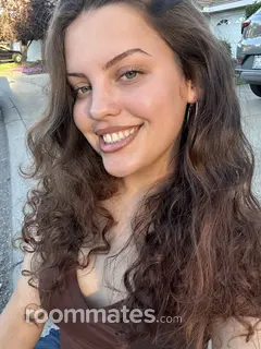 Roommate looking Travis Afb, CA, $1000