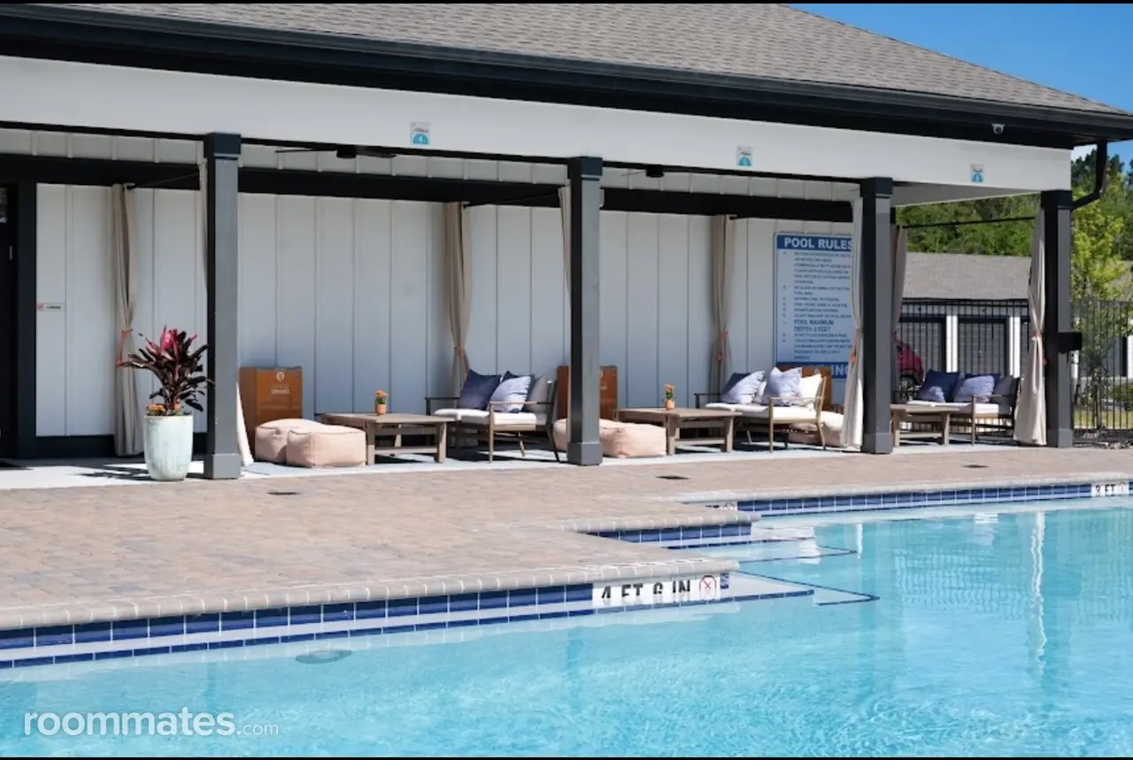 Profile photo 3 of 4