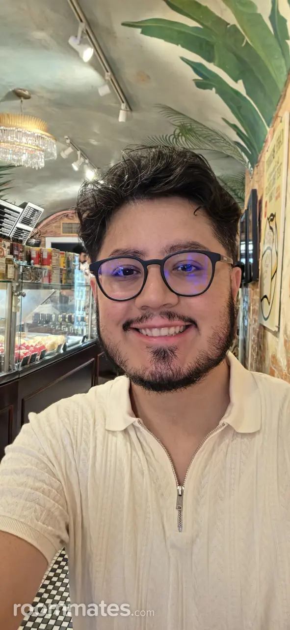 Profile photo 6 of 6