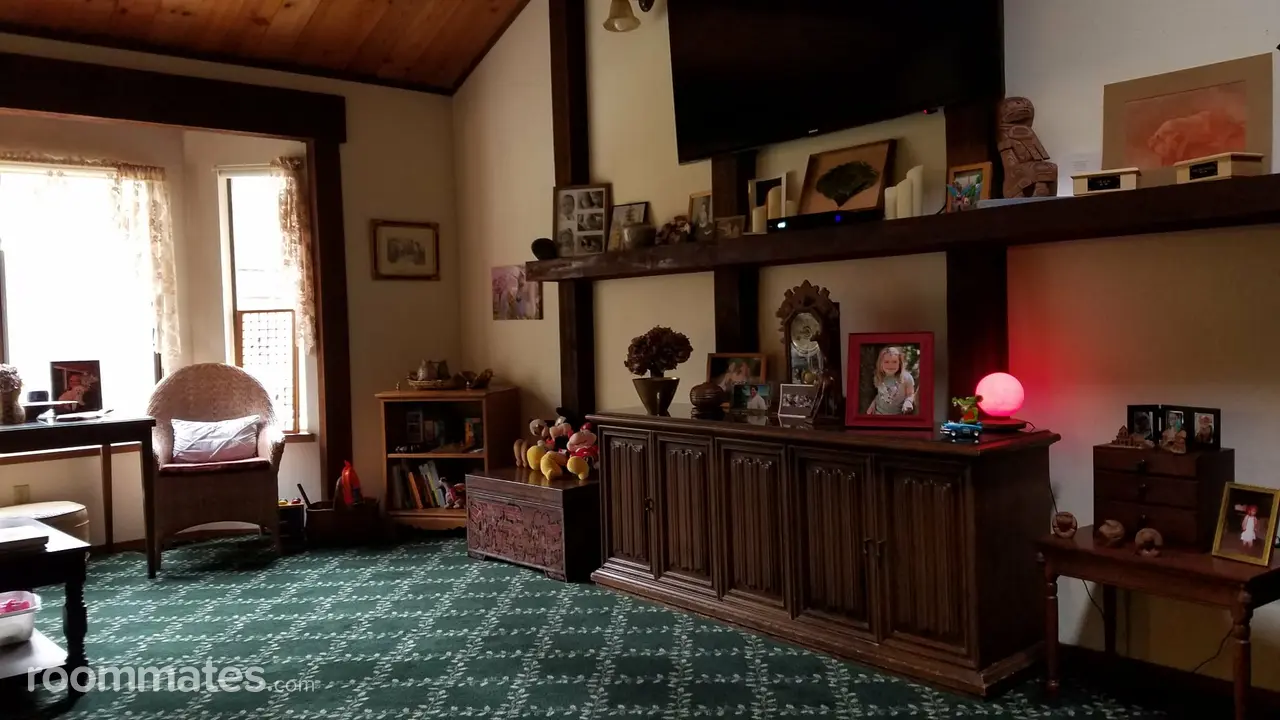 Profile photo 2 of 10