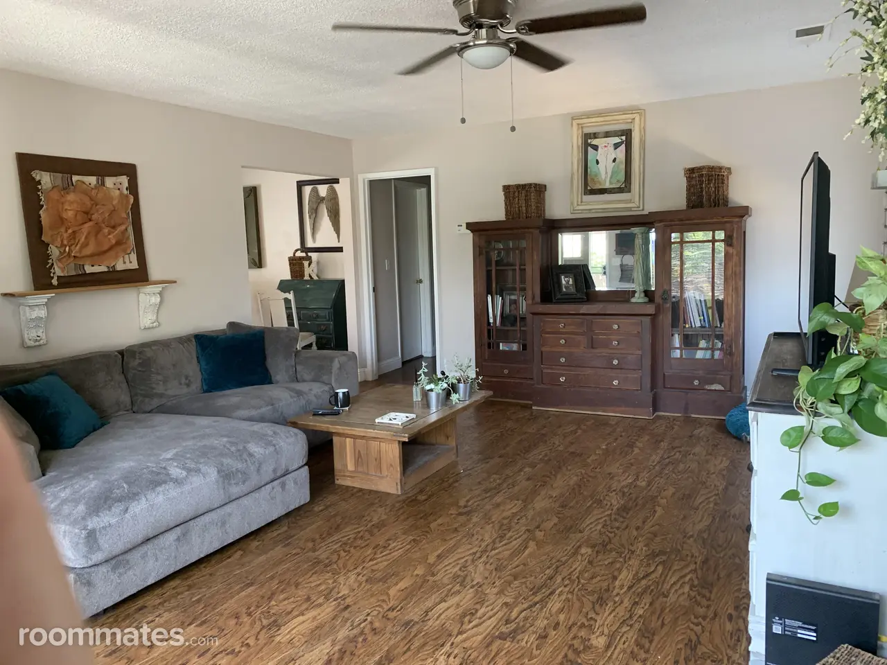 Profile photo 4 of 15