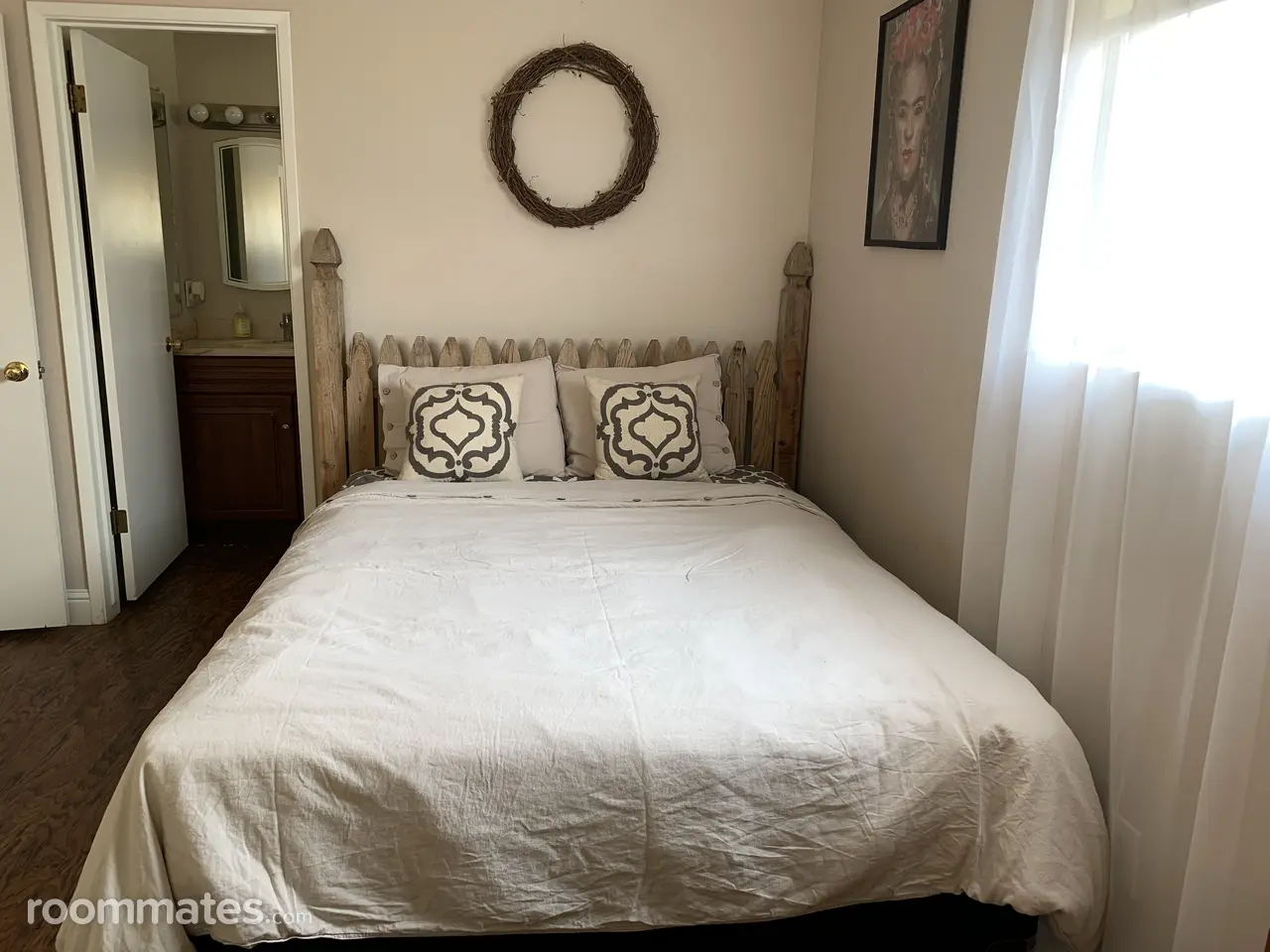 Profile photo 7 of 15