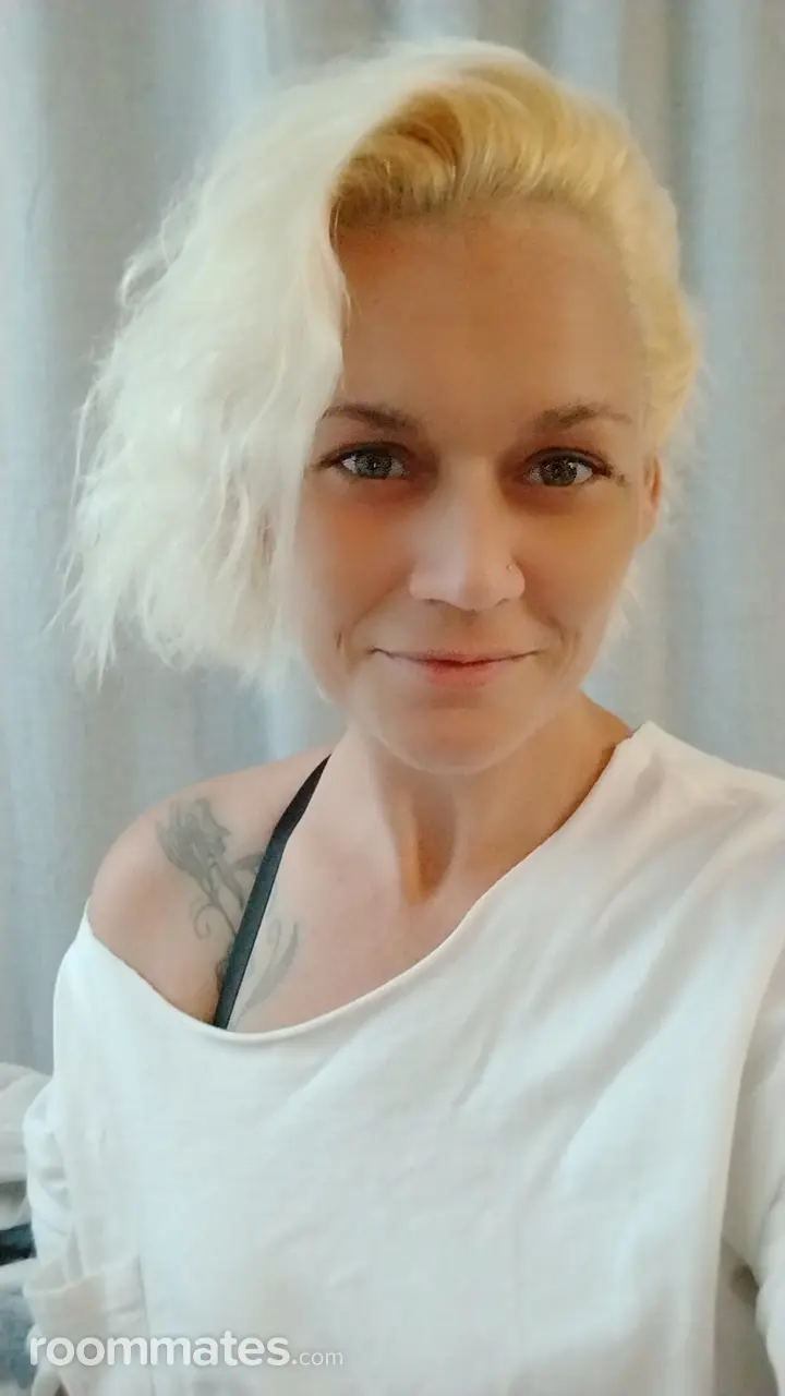 Profile photo 3 of 4