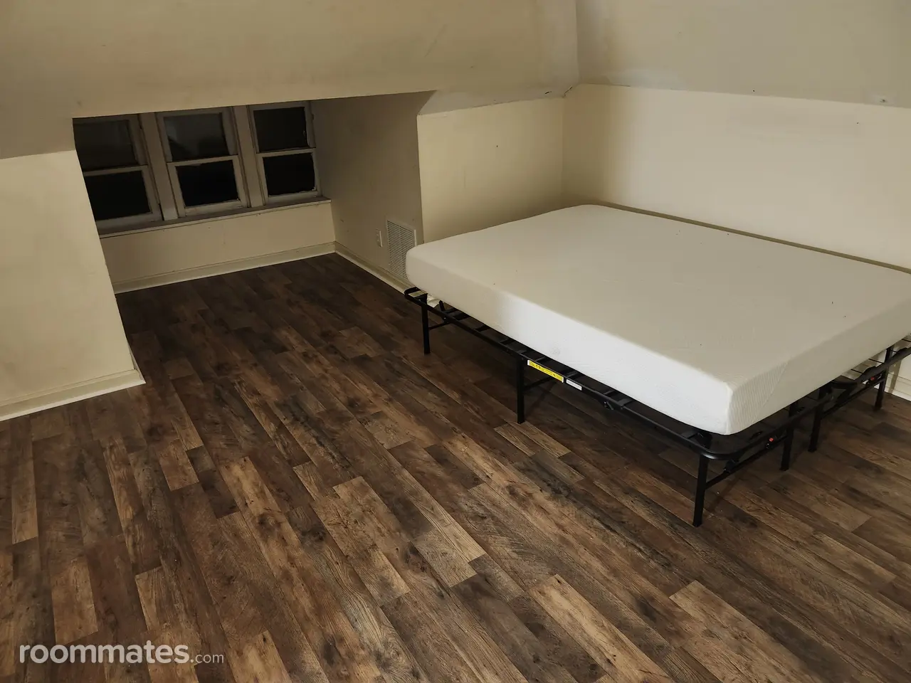 Profile photo 1 of 5