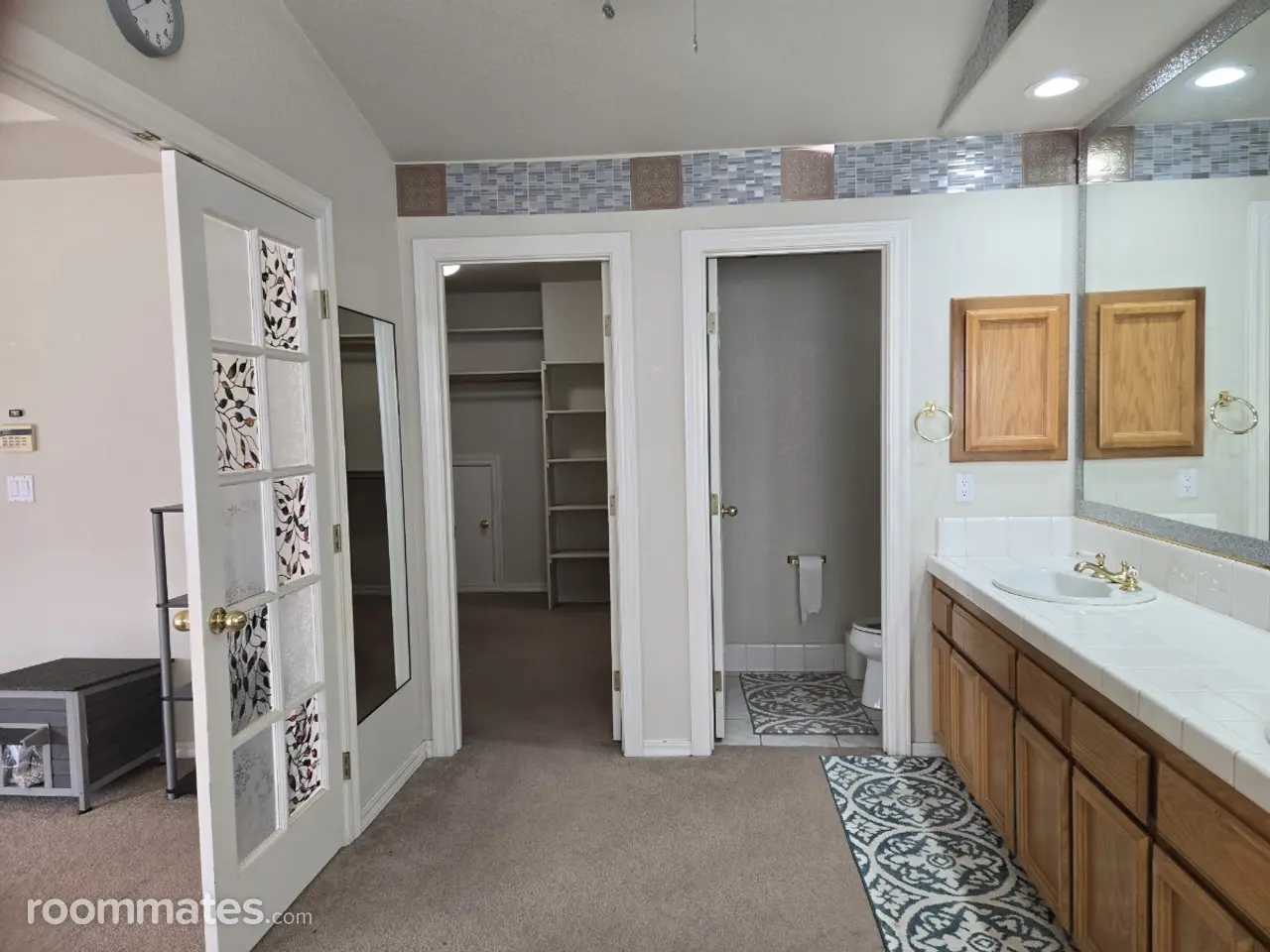 Profile photo 1 of 6