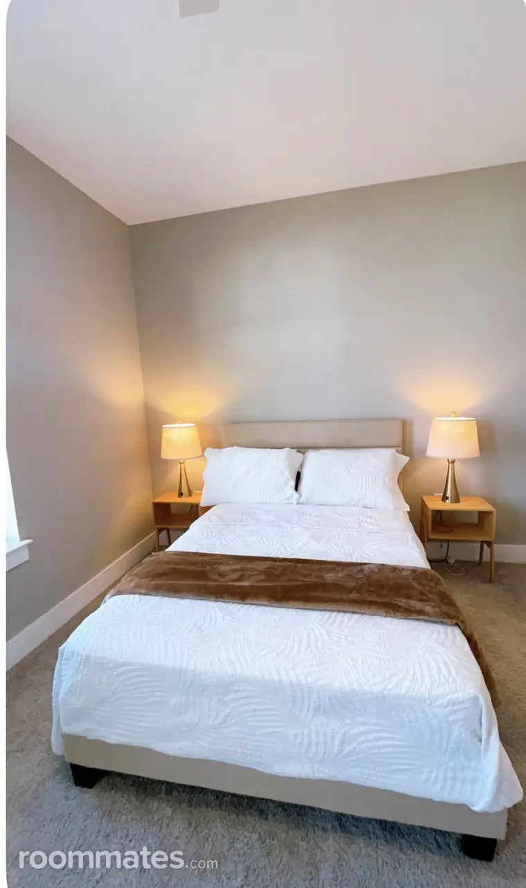 Profile photo 4 of 11