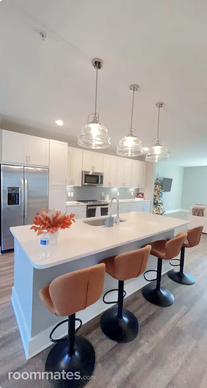 Profile photo 1 of 11