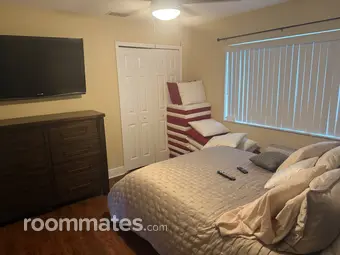 Room for rent in Tampa, FL $1200, house