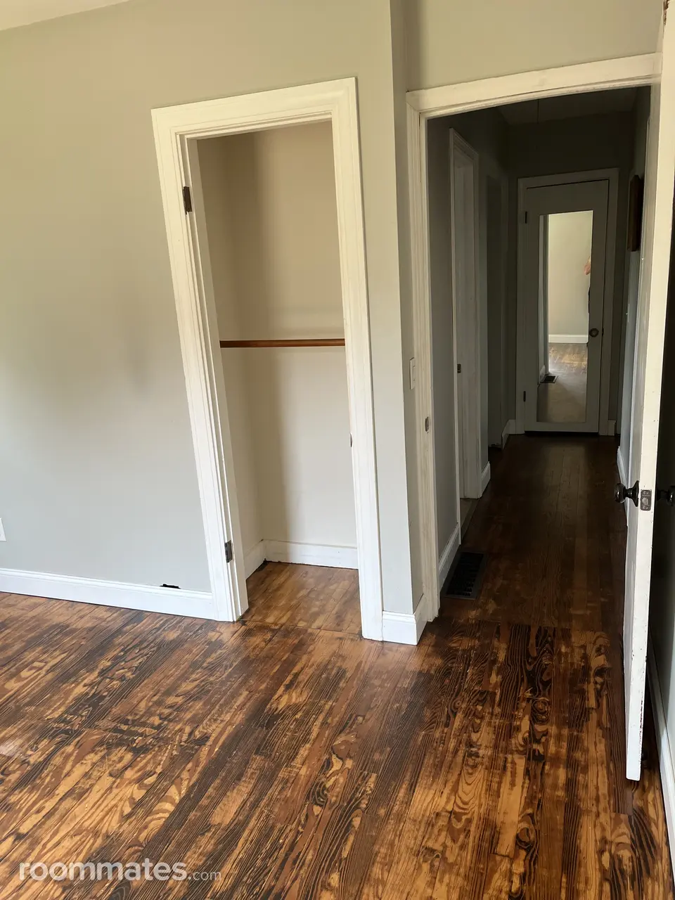 Profile photo 7 of 10