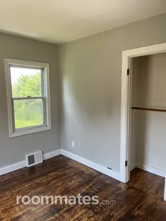 Room for rent in Sunderland, MA $1000, house