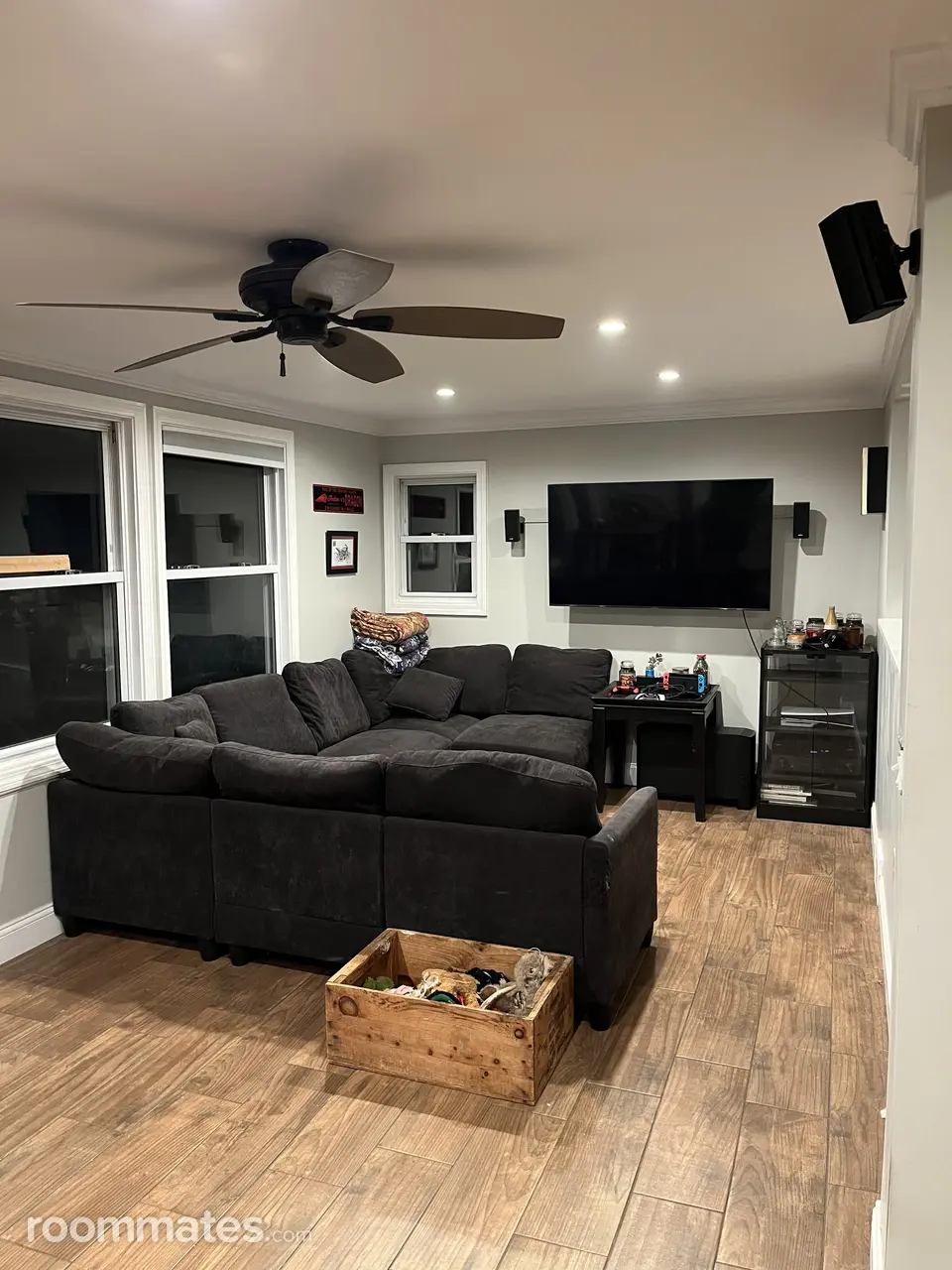 Profile photo 3 of 10