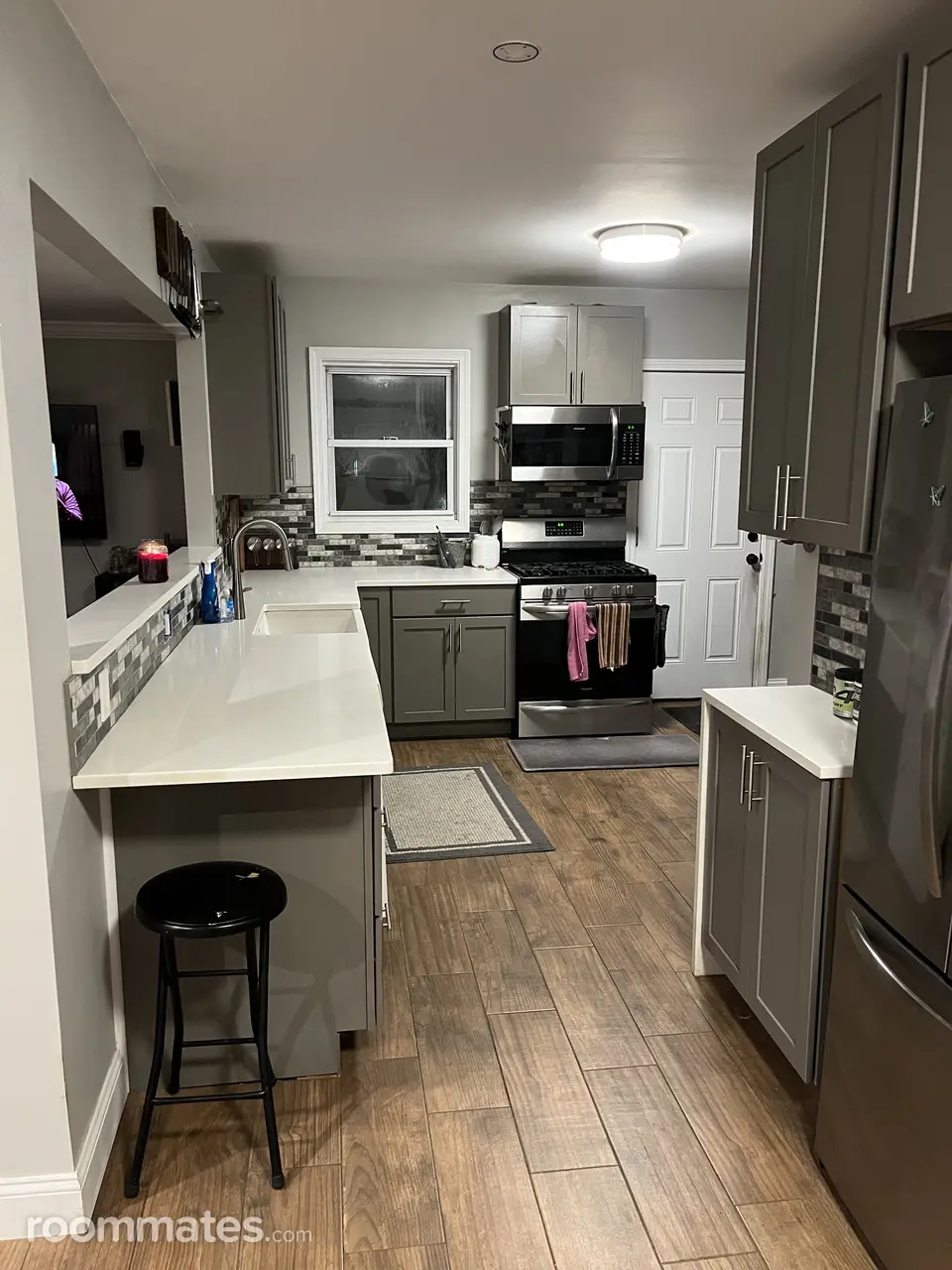 Profile photo 2 of 10