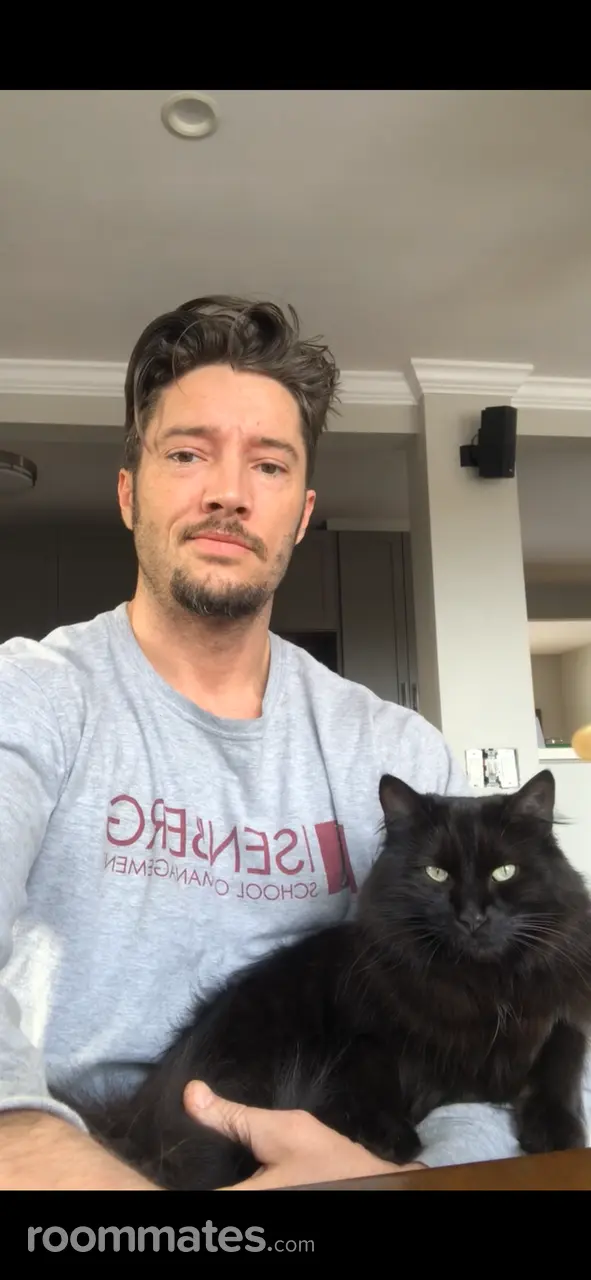 Profile photo 10 of 10