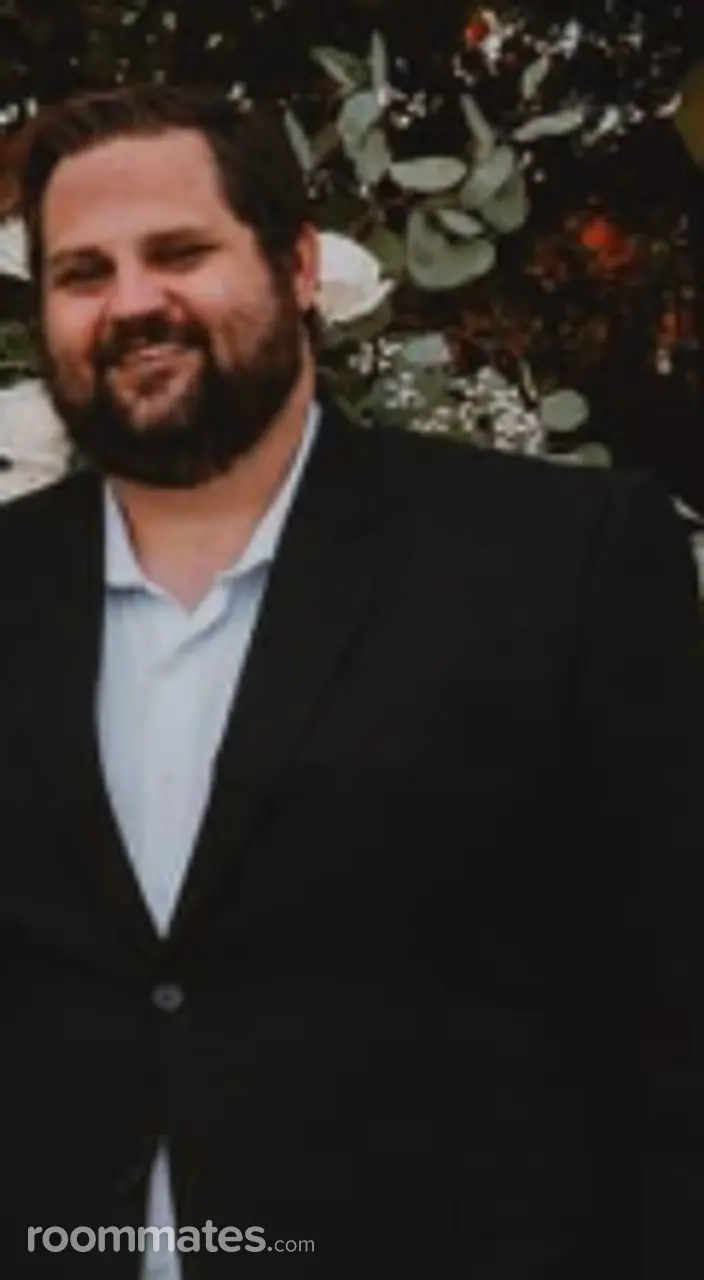 Profile photo 3 of 9