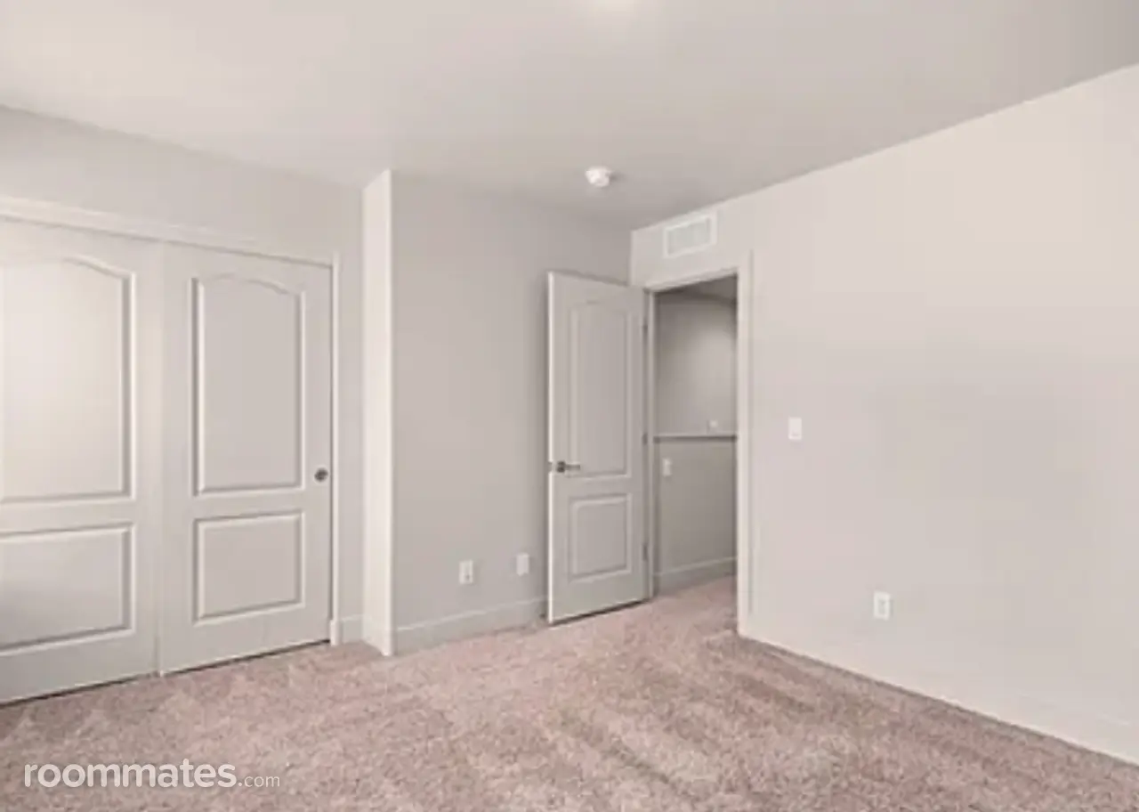 Profile photo 1 of 9