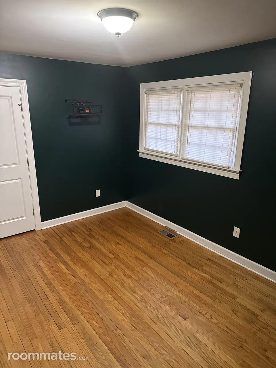 Profile photo 3 of 5