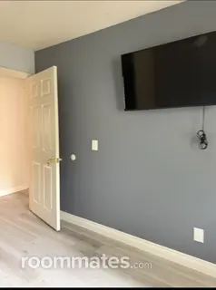 Room for rent in Oceanside, CA $1350, house