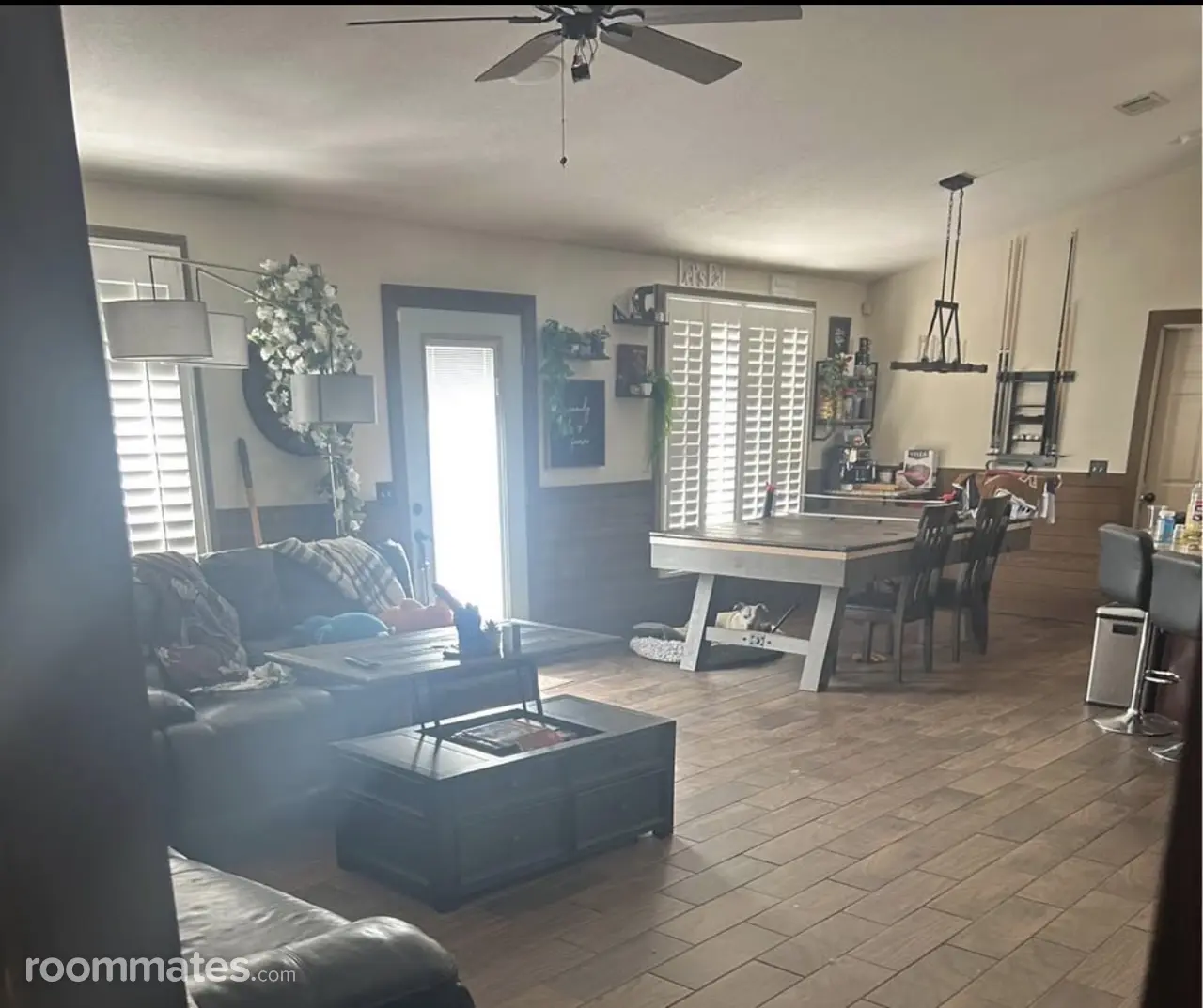 Profile photo 1 of 4