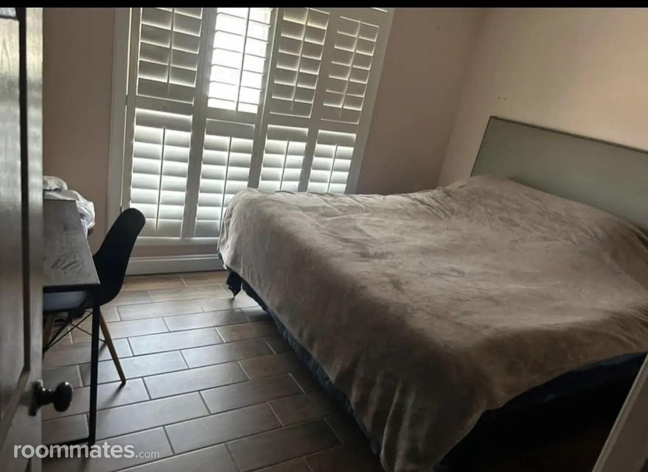 Profile photo 2 of 4