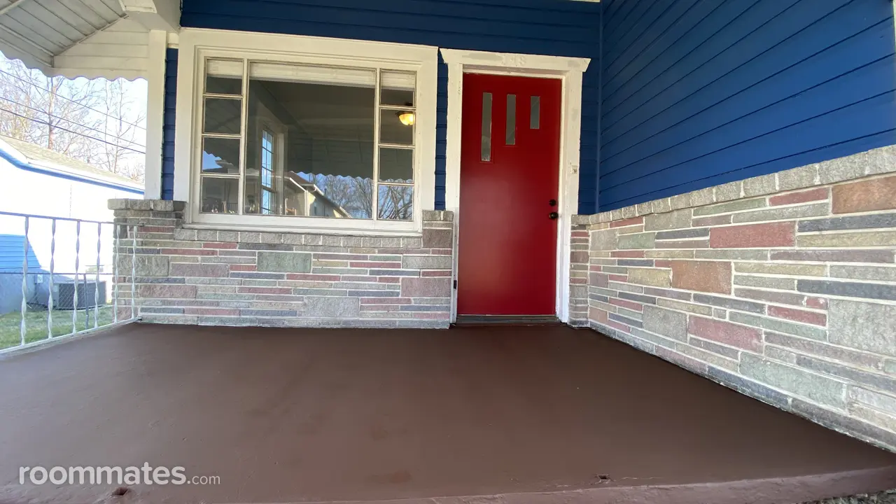 Profile photo 6 of 7