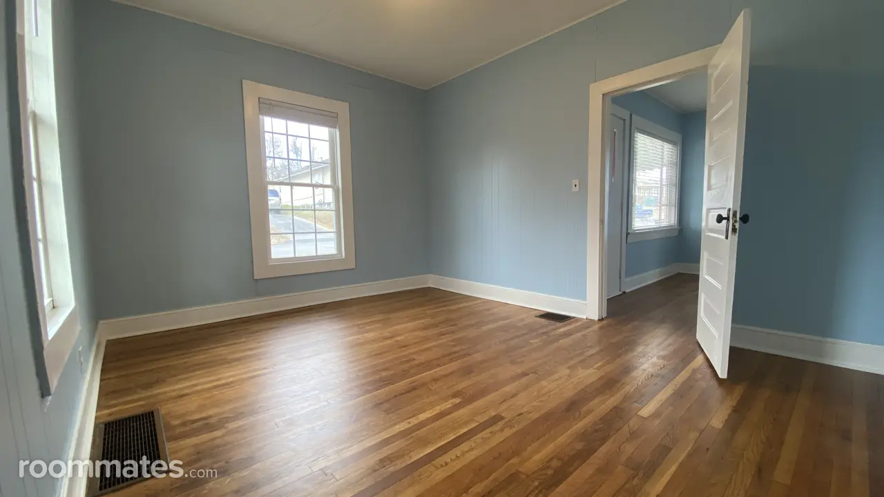 Profile photo 1 of 7