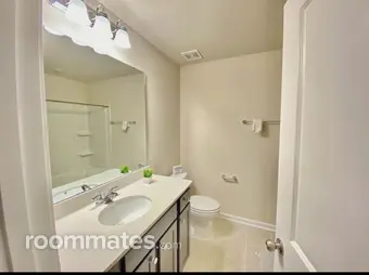 Room for rent in Raleigh, NC $795, townhouse