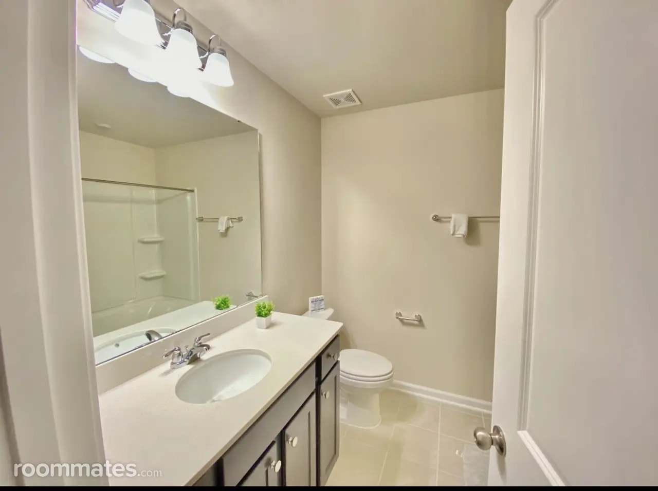 Profile photo 1 of 11