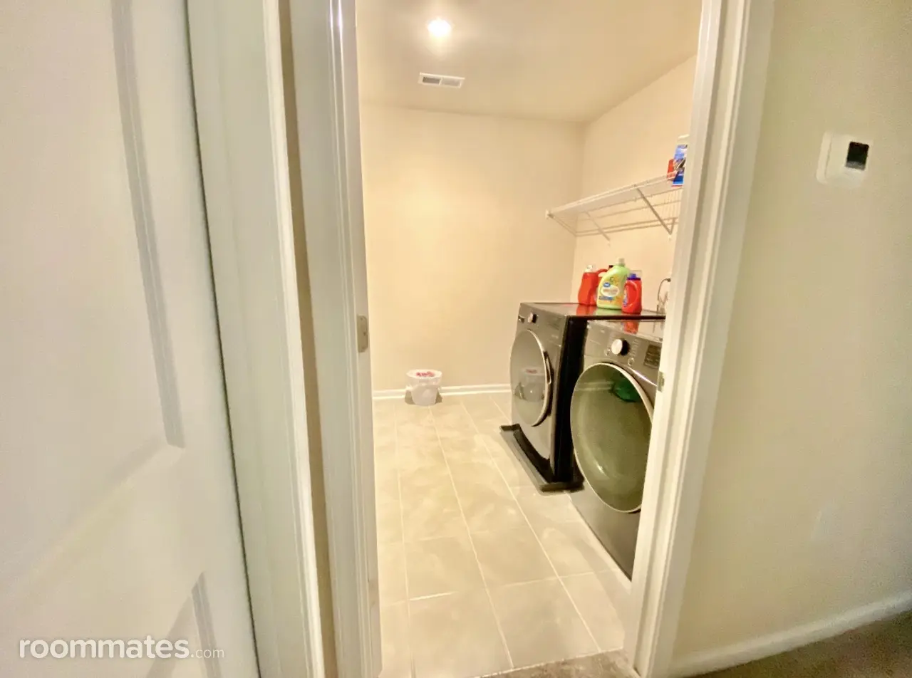 Profile photo 4 of 11