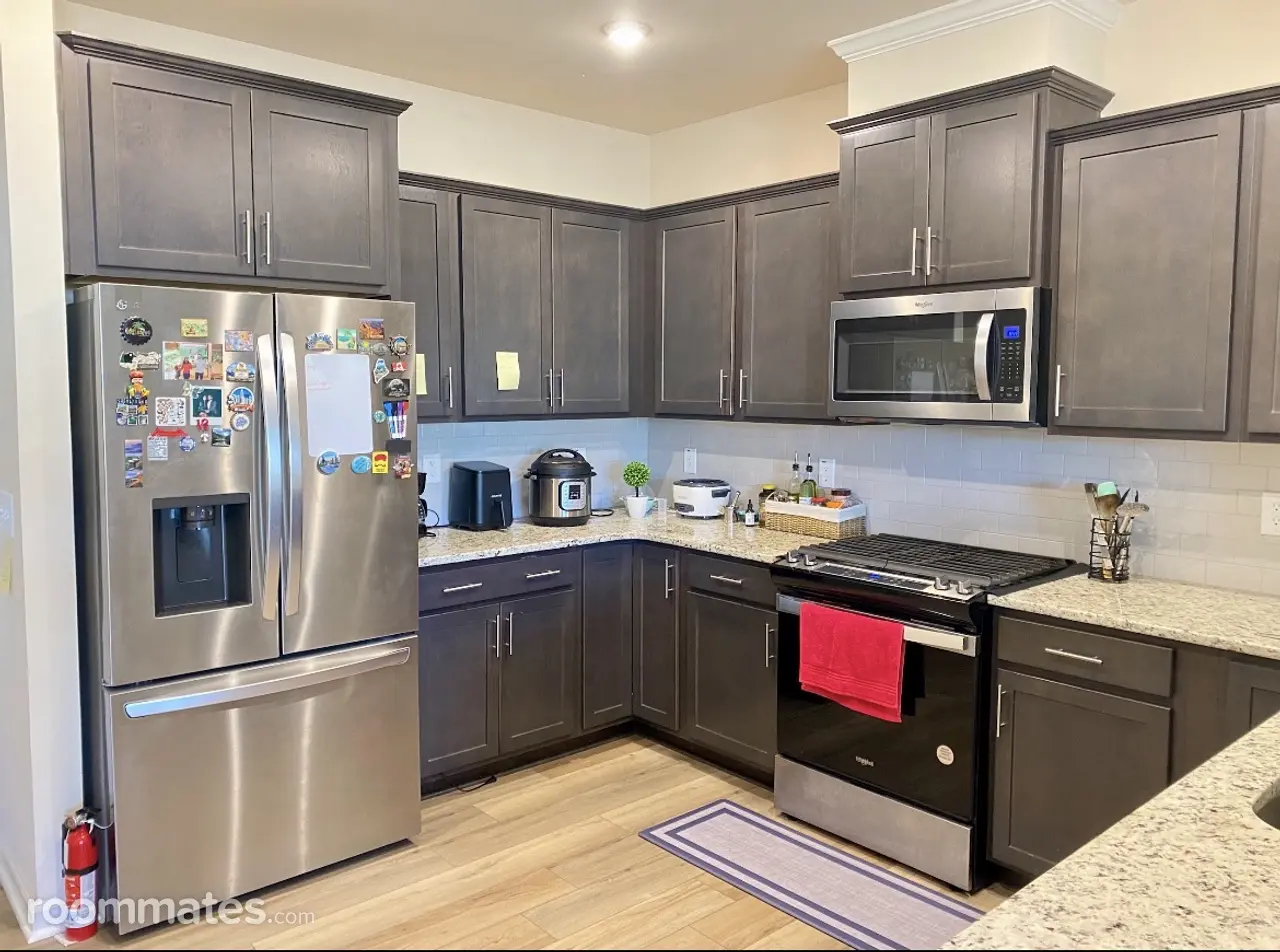 Profile photo 5 of 11