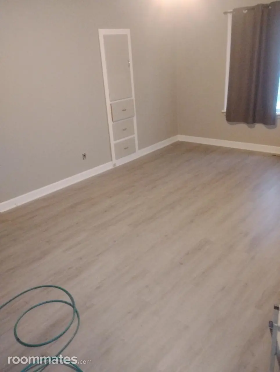 Profile photo 1 of 6