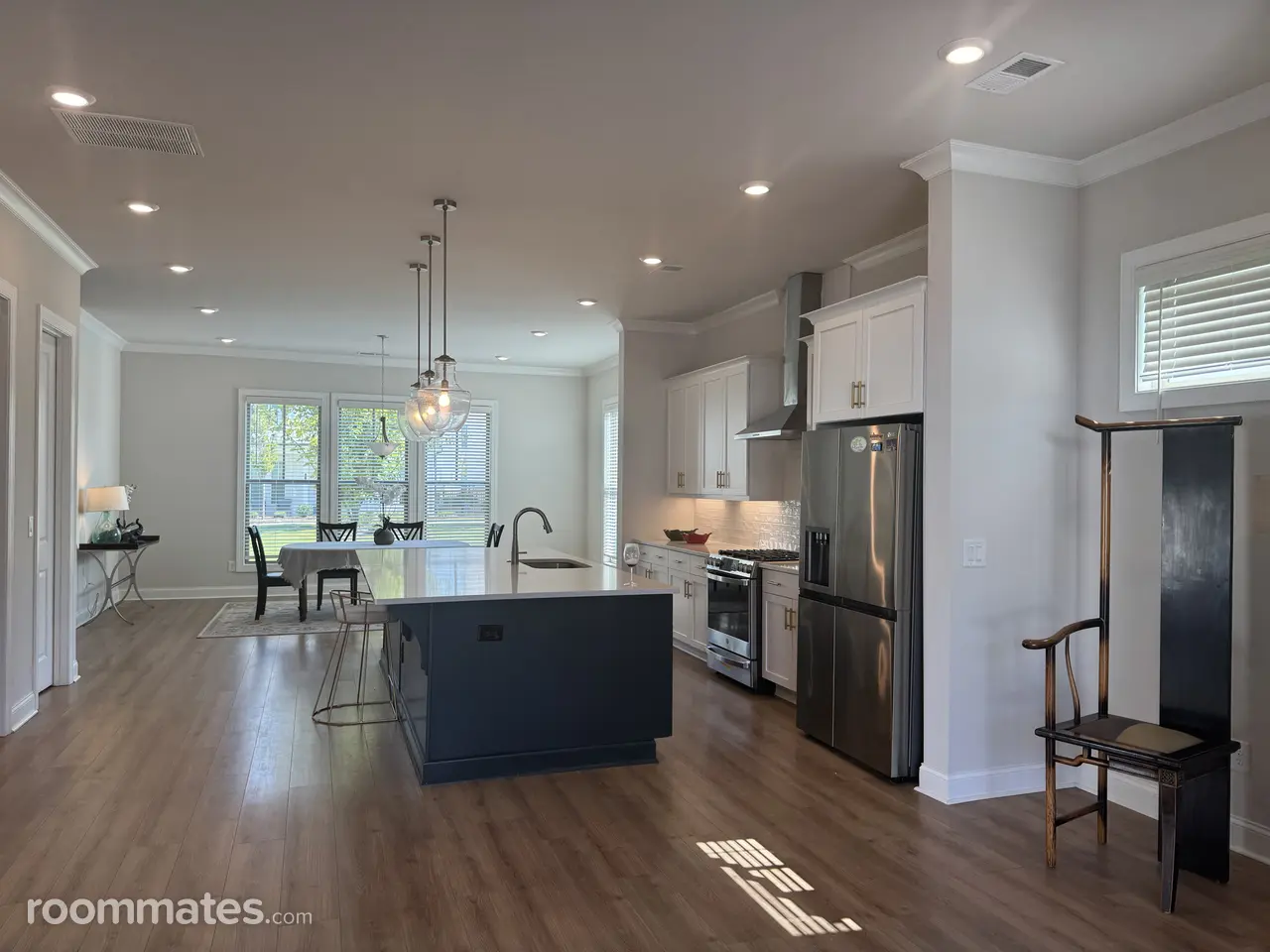 Profile photo 1 of 5