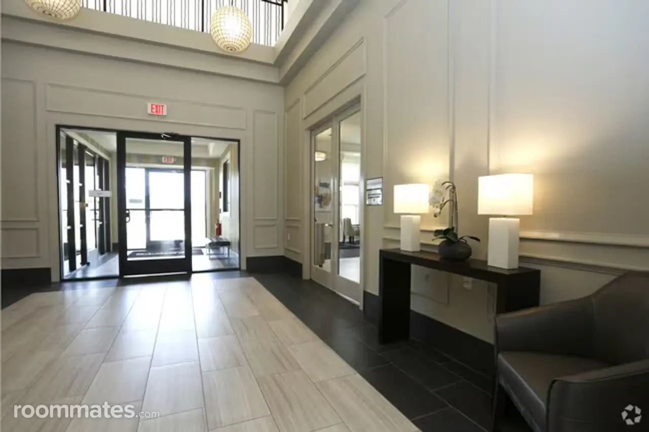 Profile photo 10 of 11