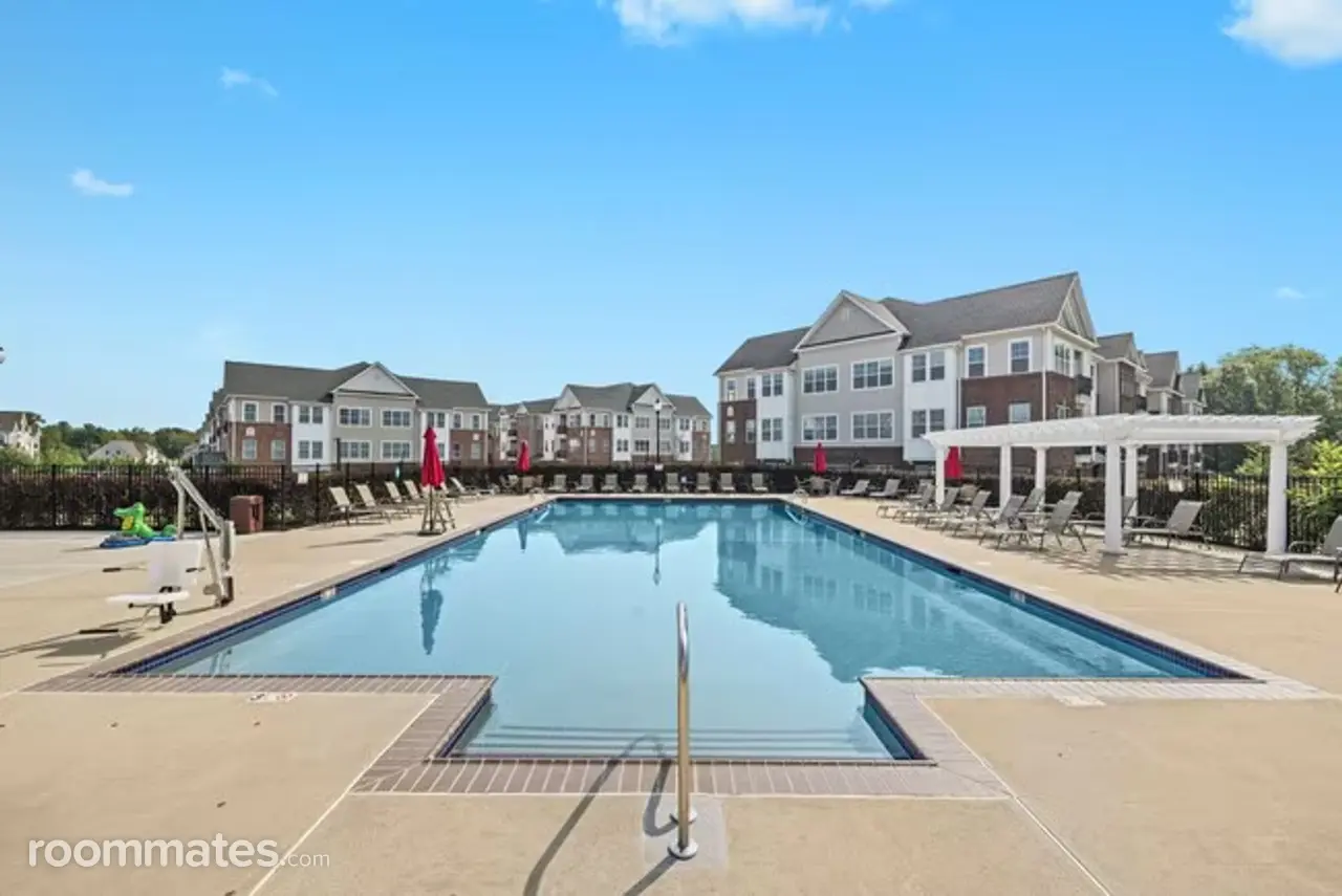 Profile photo 4 of 8