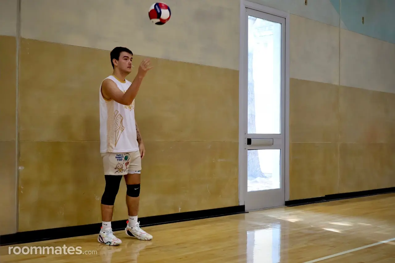 Profile photo 3 of 10