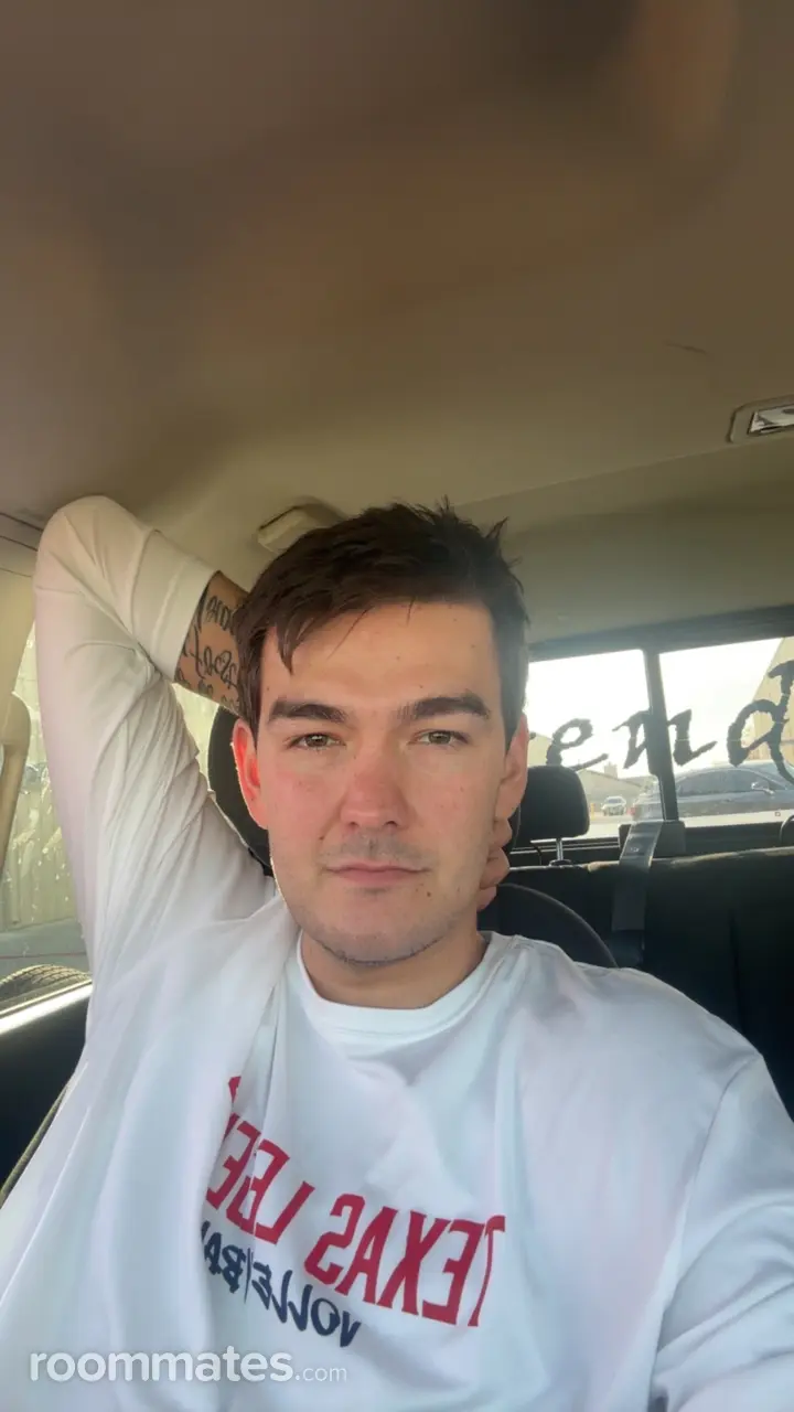 Profile photo 7 of 10