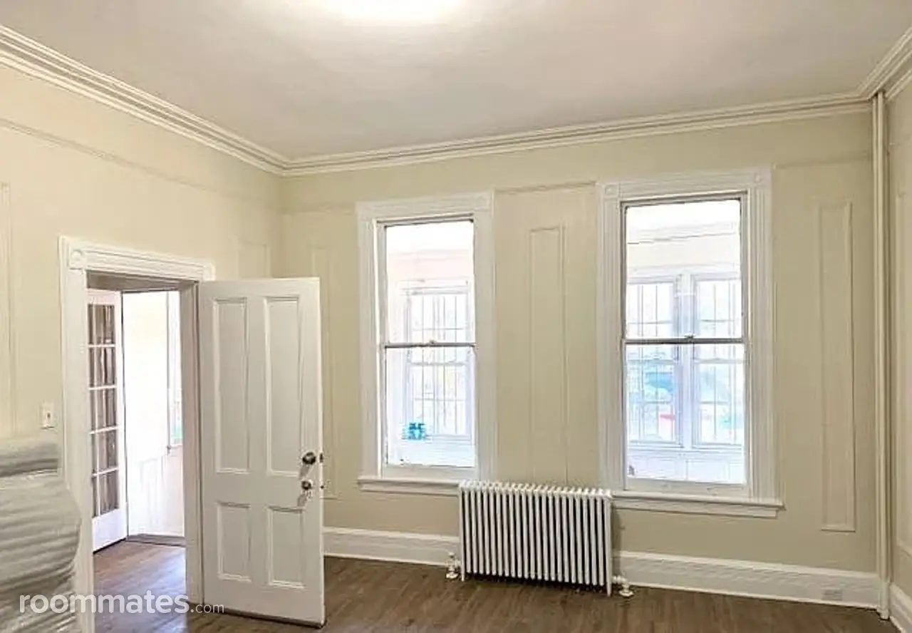 Profile photo 5 of 6