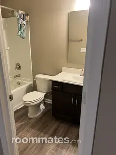 Room for rent in Greenwood, IN $900, house