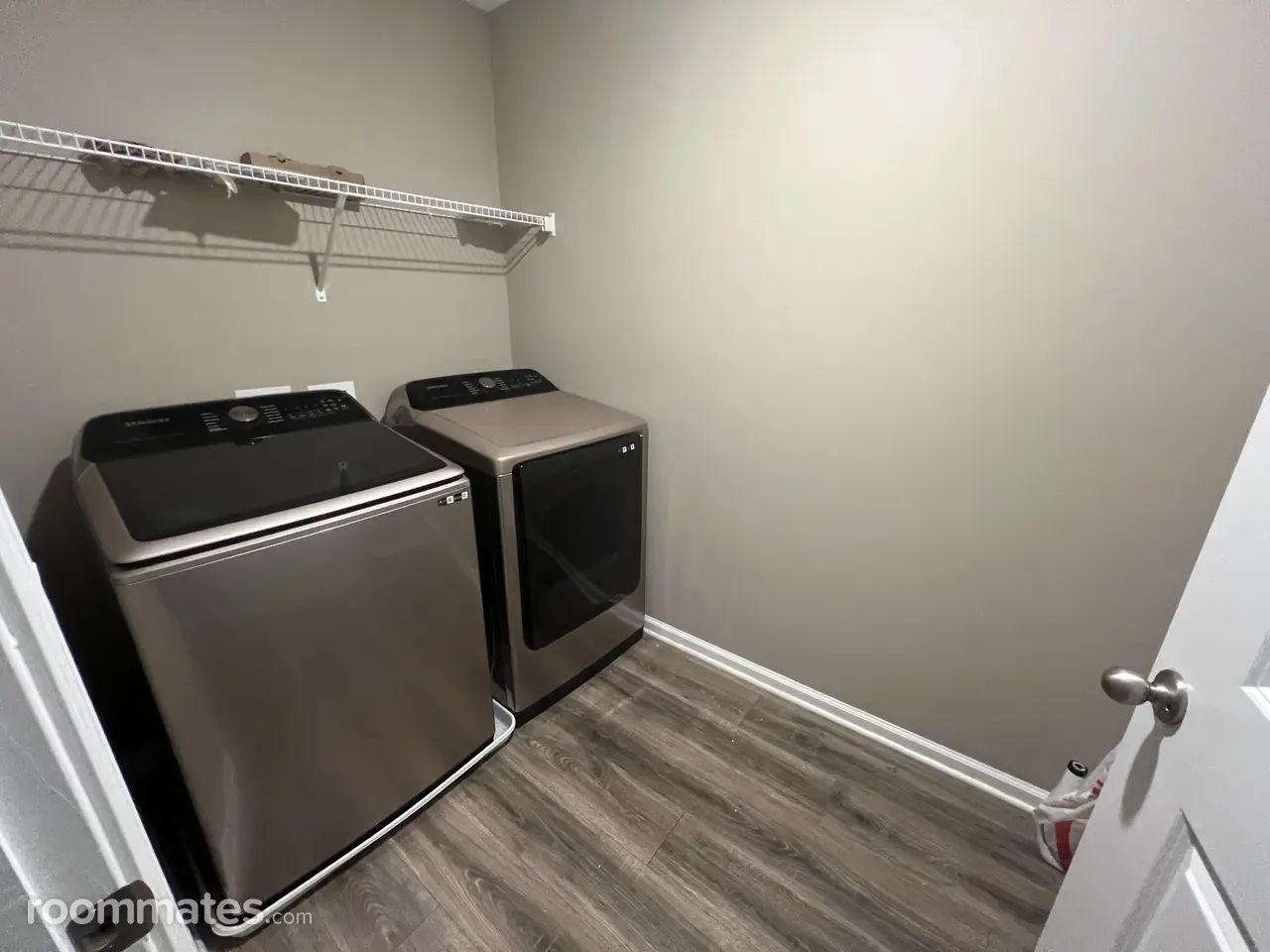 Profile photo 4 of 5