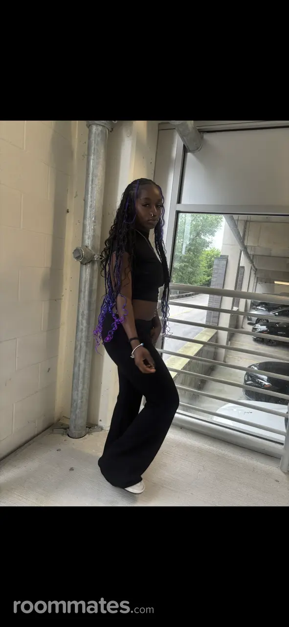 Profile photo 1 of 1