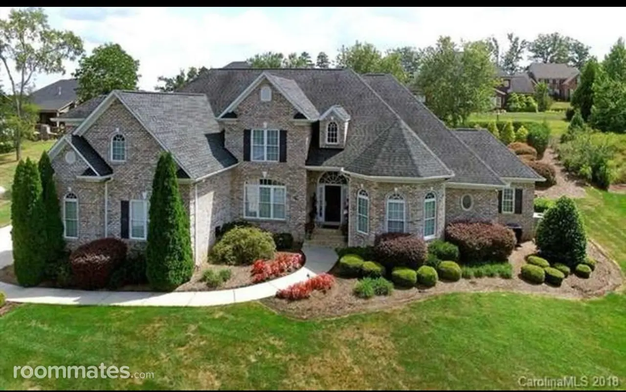 Profile photo 1 of 2