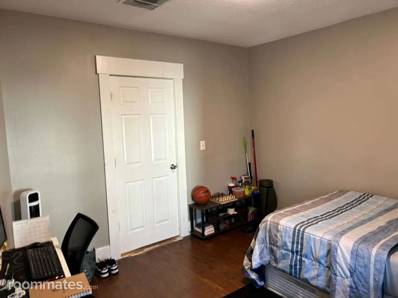 Profile photo 4 of 8