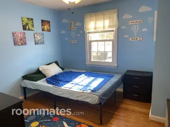 Room for rent in South Hadley, MA $1000, house